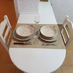 Elenis Lägenhetshotell 2*