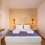 Lägenhetshotell Elenis 2*