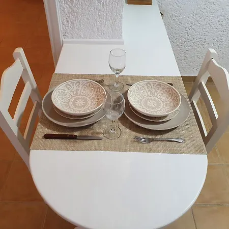 艾丽尼斯一室公寓式酒店 公寓式酒店 2*