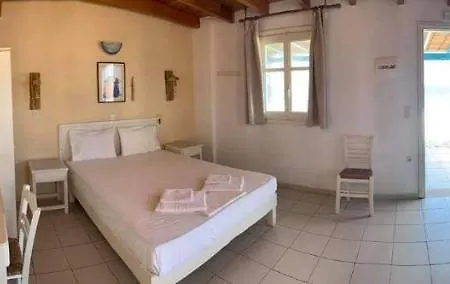 艾丽尼斯一室公寓式酒店 2* 阿尔卡萨