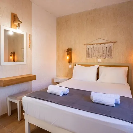 Elenis Hotel de apartamente 2*