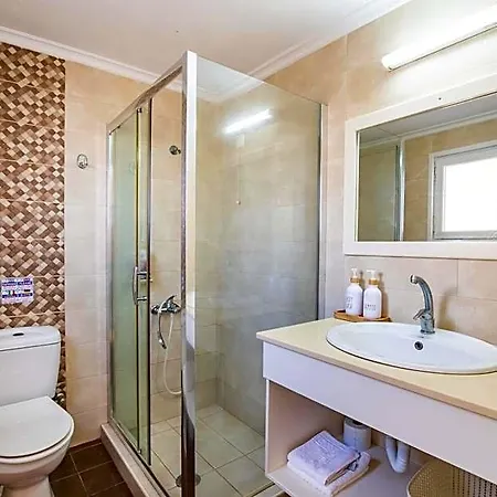 Elenis Apart-hotel 2*