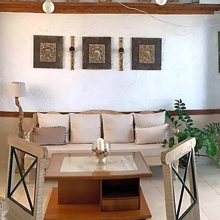 Apart-hotel Elenis