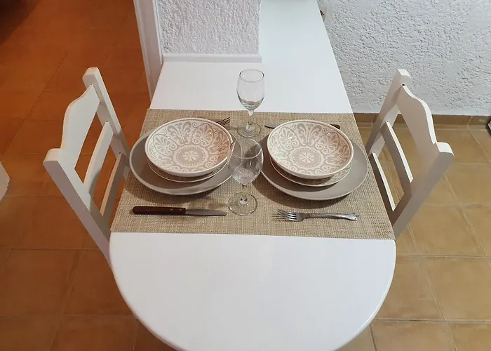 Elenis شقة فندقية 2*