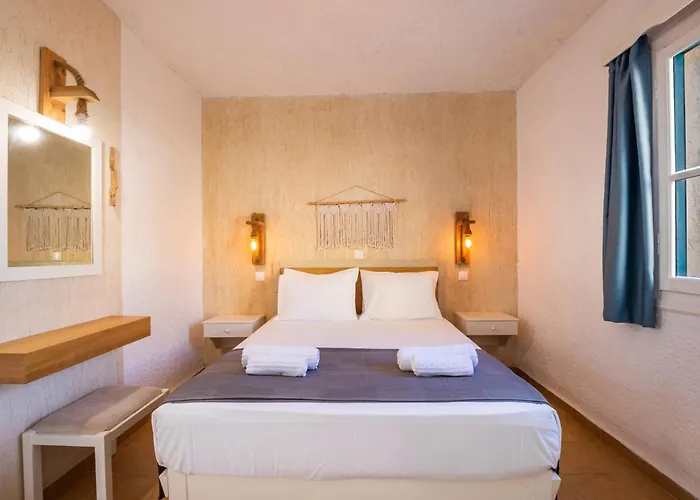 아파트호텔 Elenis 2*